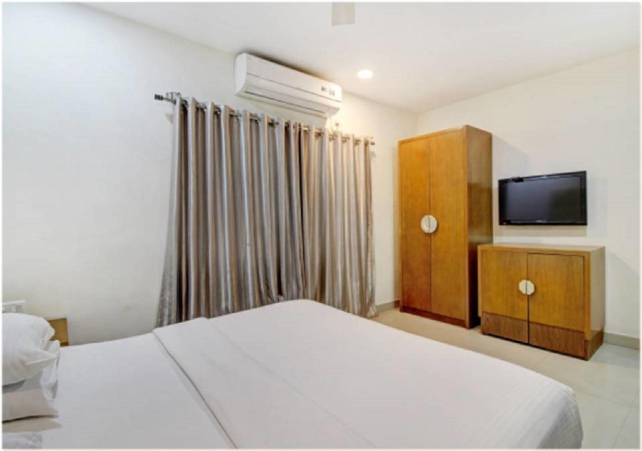 Hotel At Home Suites , Gachibowli, Хидерабад Екстериор снимка